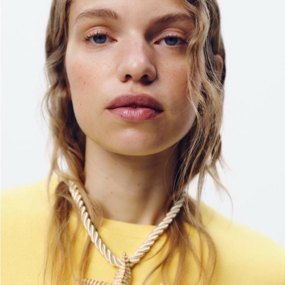 Zara Gold Rope Necklace with Embossed Metal Starfish Pendant. - Picture 2 of 3